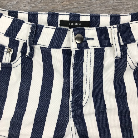 Forever 21 blue white stripe denim shorts - Picture 3 of 7